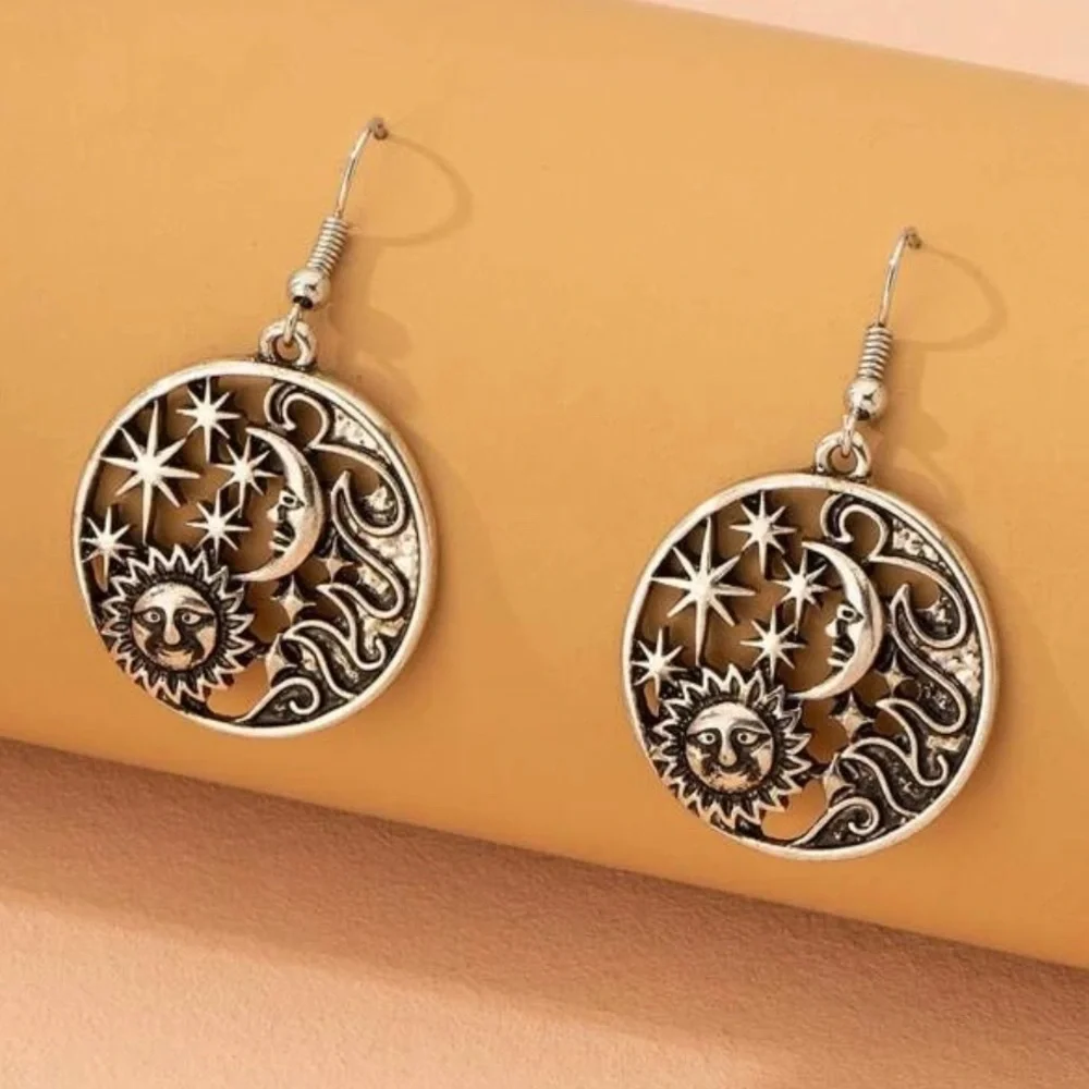 🎉HP🎉 🦋 3/$24 Sun and moon earrings / NWOT - Picture 2 of 4